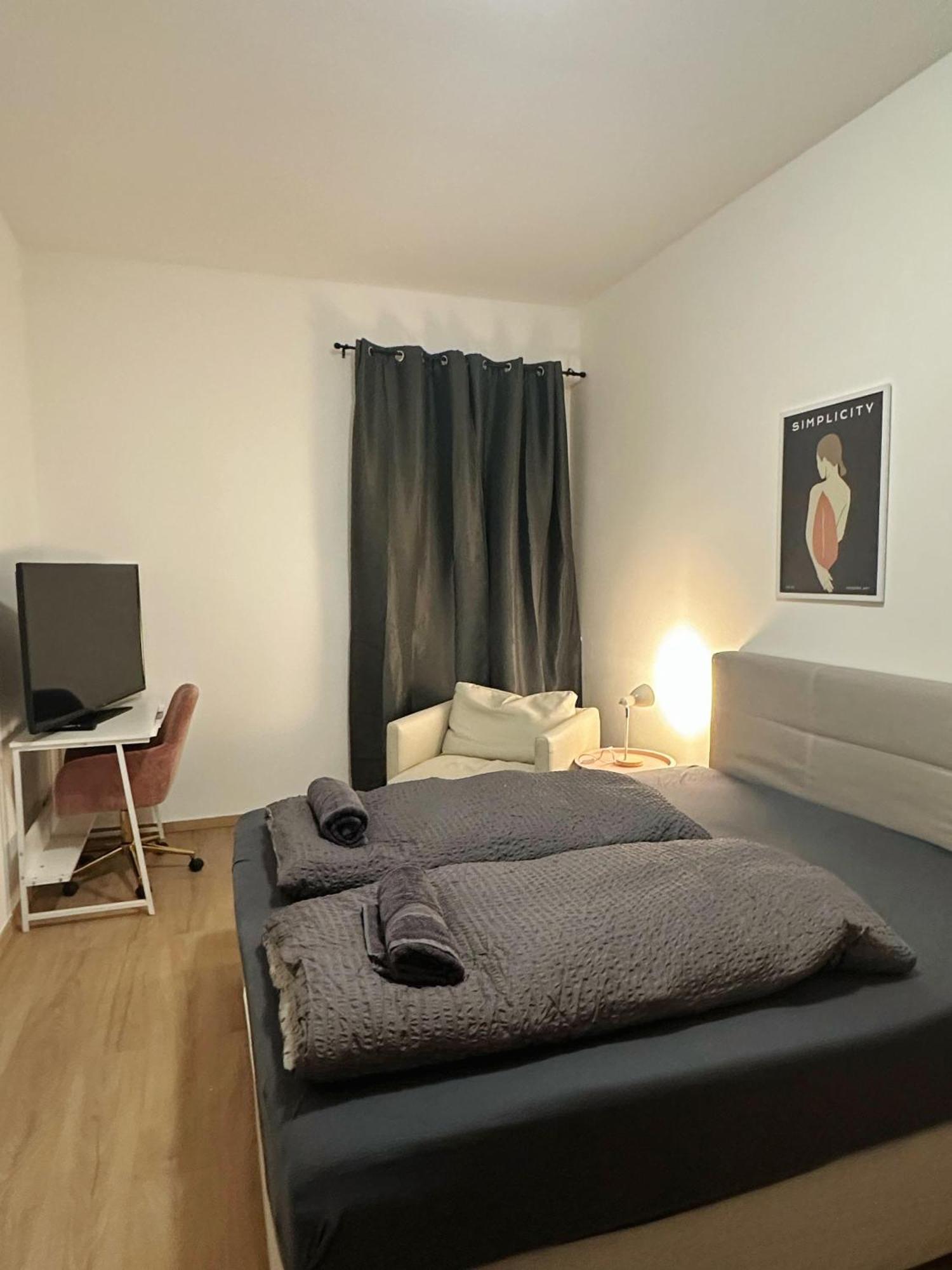 Apartamento 5 Betten Montuerwhonung Mit Waschmaschine Düsseldorf