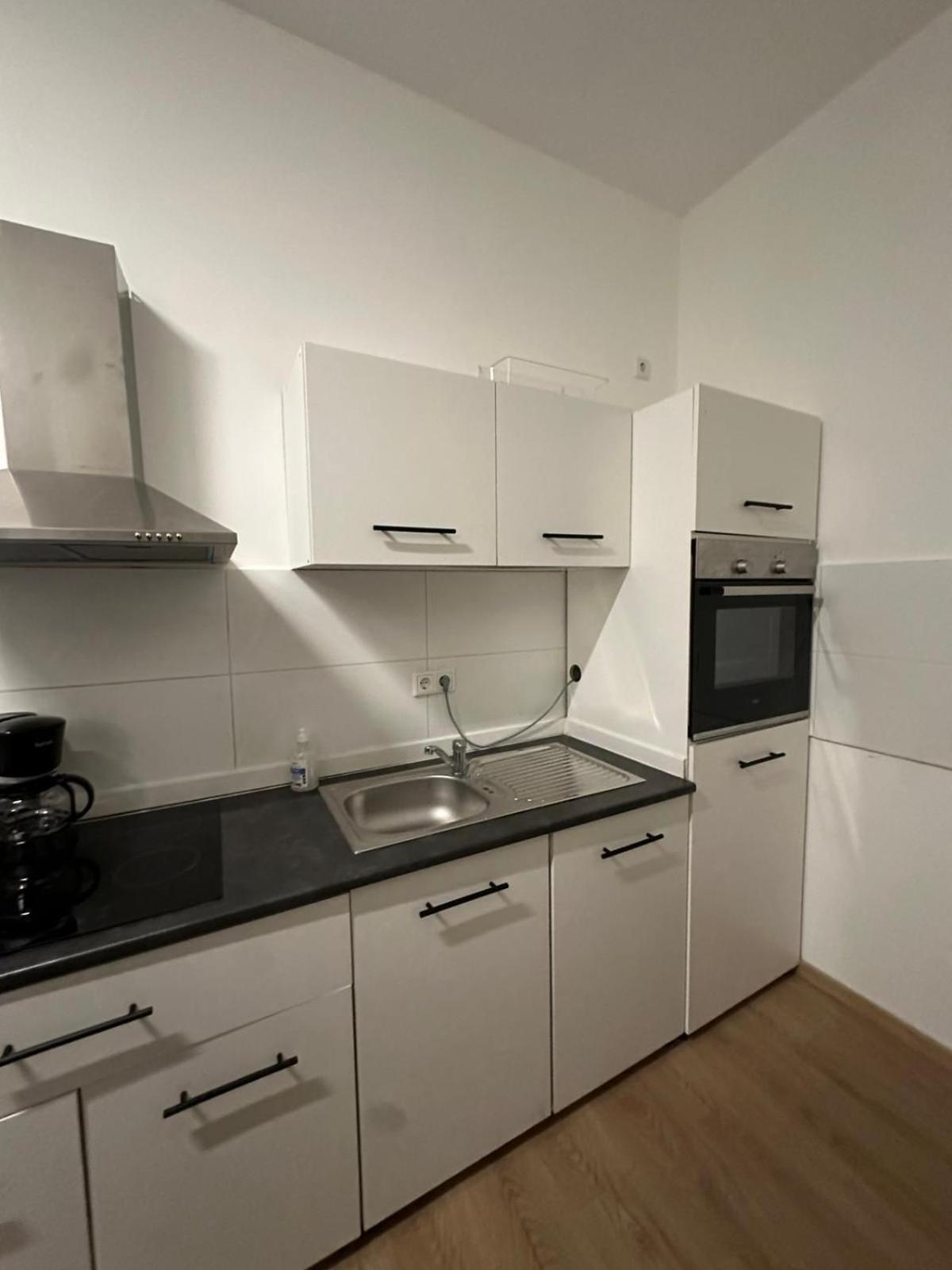 5 Betten Montuerwhonung Mit Waschmaschine Apartment *