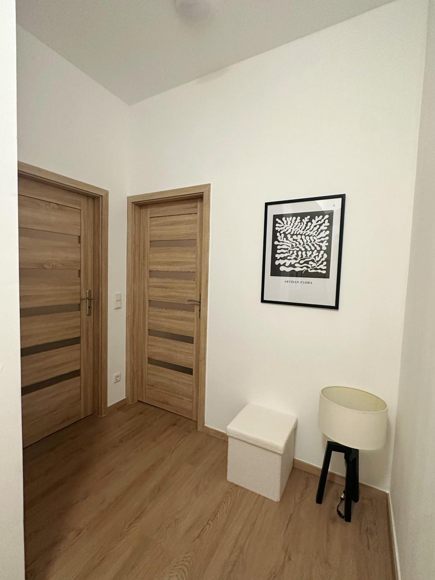 Apartament 5 Betten Montuerwhonung Mit Waschmaschine Düsseldorf